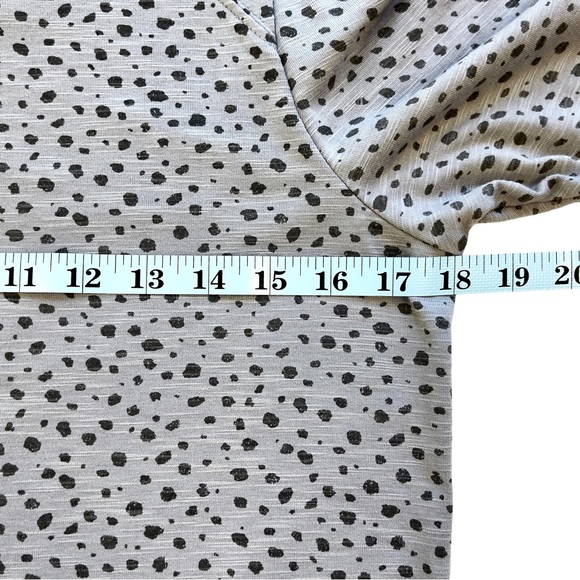 Democracy: Grey Animal Print Blouse. - Picture 9 of 11